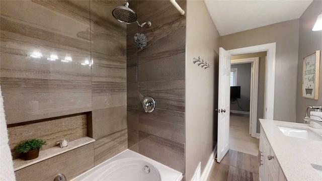 397 Glad Park Ave, House detached with 2 bedrooms, 2 bathrooms and 5 parking in Whitchurch Stouffville ON | Image 7