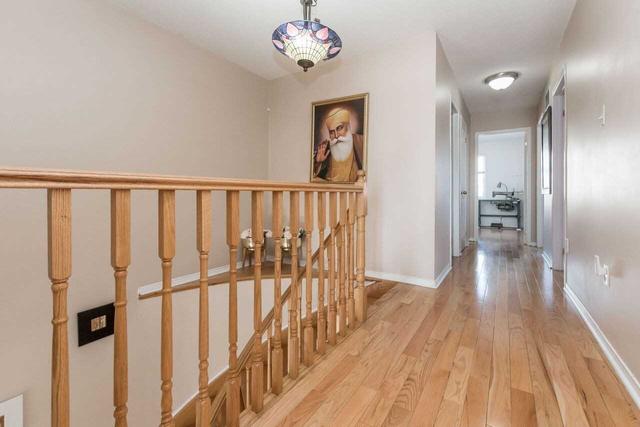92 Lennon Tr, House detached with 4 bedrooms, 4 bathrooms and 4.5 parking in Brampton ON | Image 25