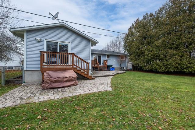 659 Aylmer Cres, House detached with 4 bedrooms, 3 bathrooms and 4 parking in Kingston ON | Image 34