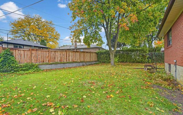 8 Groverdale Rd, House detached with 3 bedrooms, 2 bathrooms and 5 parking in Toronto ON | Image 13