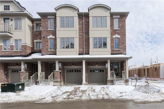 8 Hobart Gdns, House attached with 3 bedrooms, 3 bathrooms and 1 parking in Brampton ON | Image 1