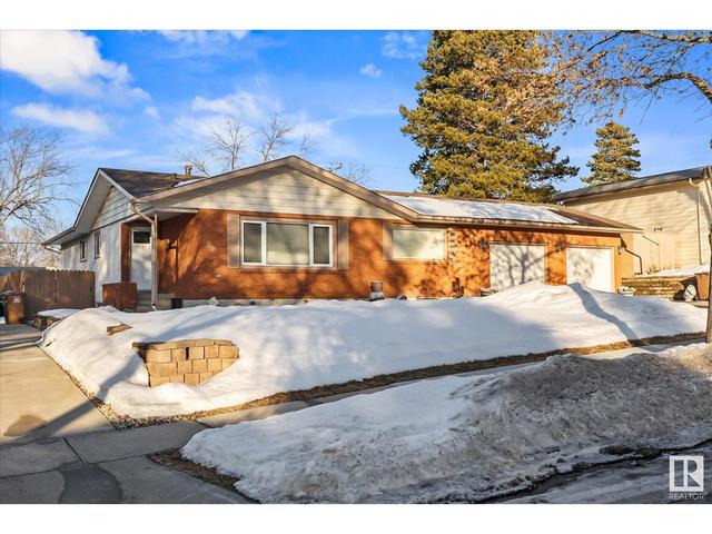 29 Sylvan Dr, House detached with 4 bedrooms, 3 bathrooms and 4 parking in St. Albert AB | Image 3