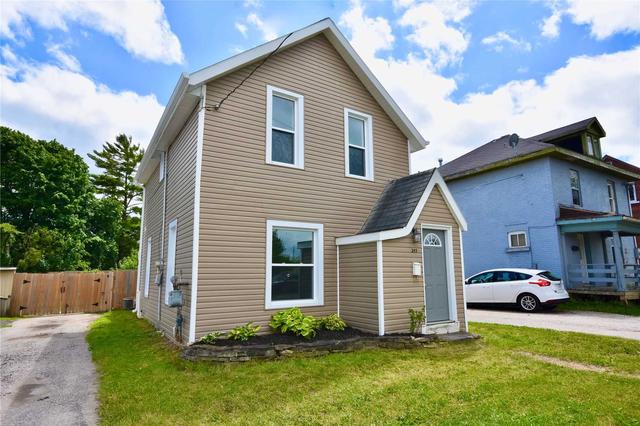 245 Atherley Rd, House detached with 3 bedrooms, 2 bathrooms and 3 parking in Orillia ON | Image 1