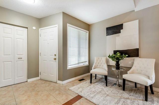 153 Bradson Drive, House detached with 4 bedrooms, 2 bathrooms and 3 parking in Guelph ON | Image 5