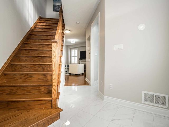 33 Silvershadow Terr, House detached with 4 bedrooms, 4 bathrooms and 7 parking in Brampton ON | Image 37