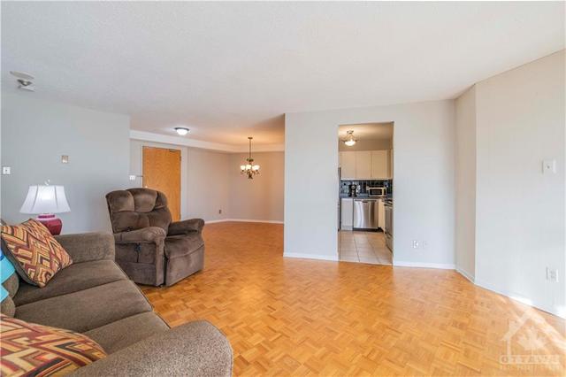 1112 - 2871 Richmond Road, Condo with 2 bedrooms, 2 bathrooms and 1 parking in Ottawa ON | Image 7