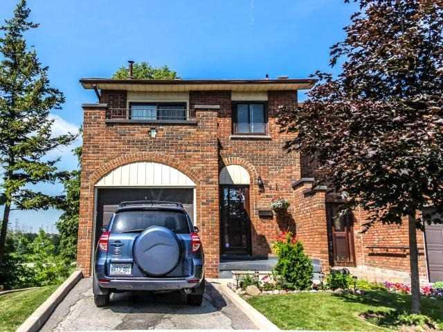 Th7 - 88 Rainbow Dr, Townhouse with 3 bedrooms, 2 bathrooms and 2 parking in Vaughan ON | Image 1
