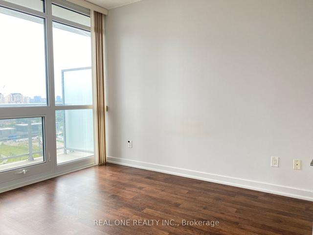 2710 - 121 Mcmahon Dr, Condo with 1 bedrooms, 1 bathrooms and 1 parking in Toronto ON | Image 3