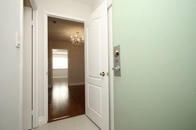 315 Grandview Way, Townhouse with 2 bedrooms, 2 bathrooms and 2 parking in Toronto ON | Image 10