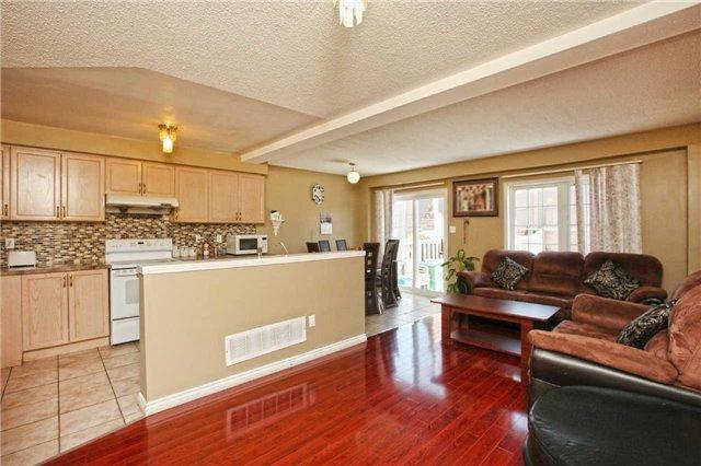 81 Zia Dodda Cres, House attached with 3 bedrooms, 4 bathrooms and 2 parking in Brampton ON | Image 11