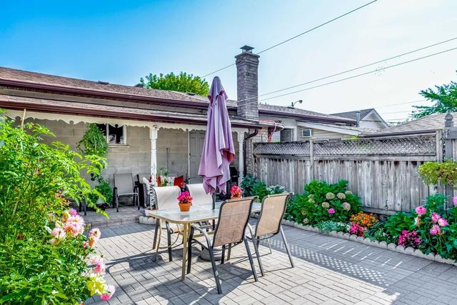 429 Maybank Ave, House detached with 3 bedrooms, 2 bathrooms and 3 parking in Toronto ON | Image 26