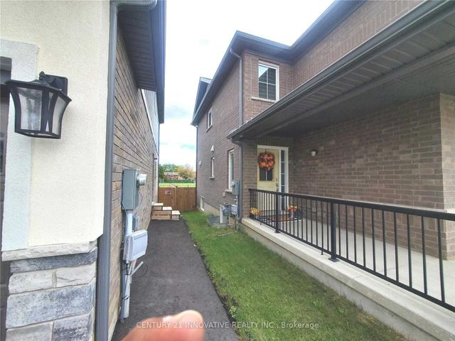 6361 Sam Iorfida Dr, House detached with 4 bedrooms, 3 bathrooms and 4 parking in Niagara Falls ON | Image 2