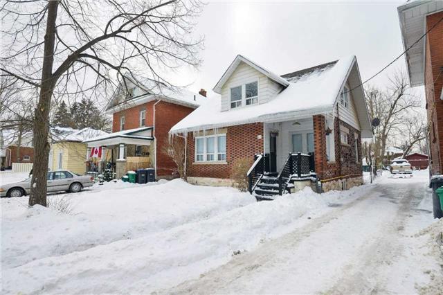 43 Mill St N, House detached with 2 bedrooms, 2 bathrooms and 5 parking in Brampton ON | Image 3