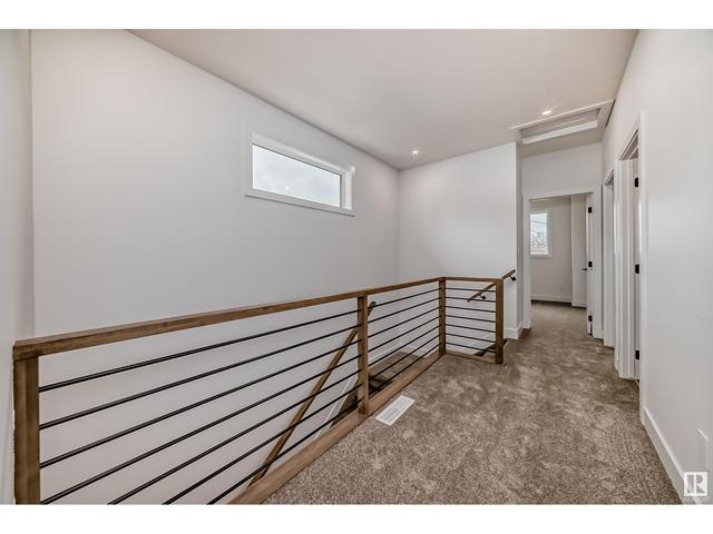 8235 93a Av Nw, House detached with 3 bedrooms, 2 bathrooms and 2 parking in Edmonton AB | Image 39