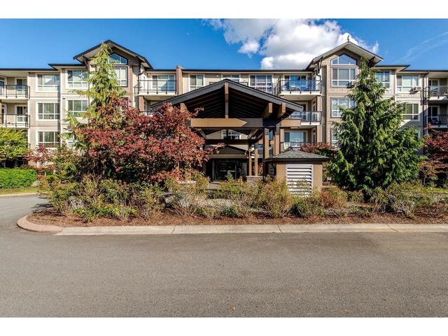 417 - 32729 Garibaldi Drive, Condo with 2 bedrooms, 2 bathrooms and 2 parking in Abbotsford BC | Image 2