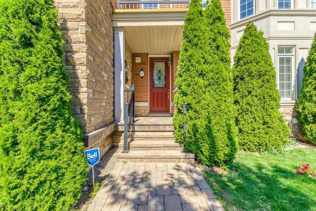 567 Sixteen Mile Dr, House attached with 3 bedrooms, 4 bathrooms and 2 parking in Oakville ON | Image 12