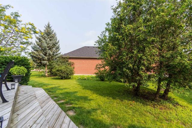 39 Cooke Crt, House detached with 3 bedrooms, 4 bathrooms and 6 parking in Belleville ON | Image 31