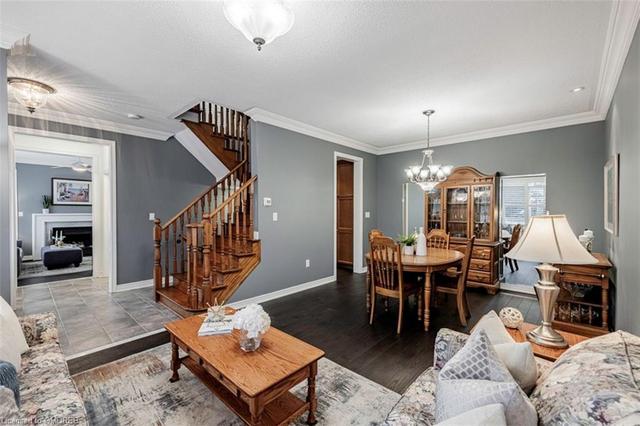 th1 - 2295 Rochester Circle, House attached with 3 bedrooms, 2 bathrooms and 7 parking in Oakville ON | Image 34