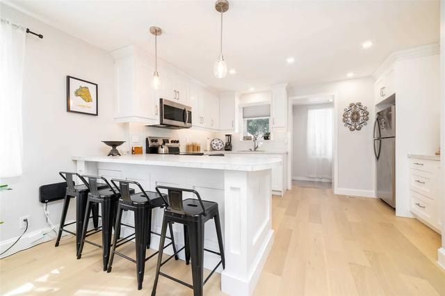 30 Varsity Rd, House semidetached with 3 bedrooms, 2 bathrooms and 5 parking in Toronto ON | Image 2