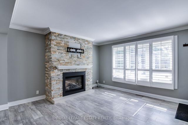39 St Quentin Ave, House detached with 3 bedrooms, 2 bathrooms and 4 parking in Toronto ON | Image 34