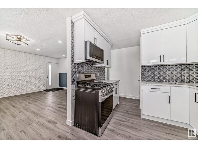 7340 75 St Nw Nw, House detached with 4 bedrooms, 2 bathrooms and null parking in Edmonton AB | Image 6