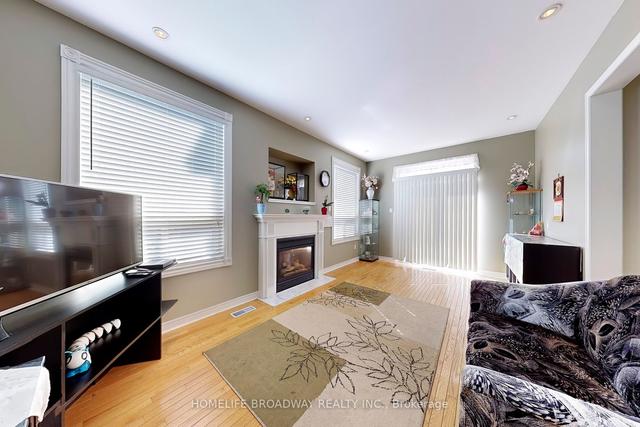 63 Scoville Sq, House detached with 4 bedrooms, 5 bathrooms and 6 parking in Toronto ON | Image 30