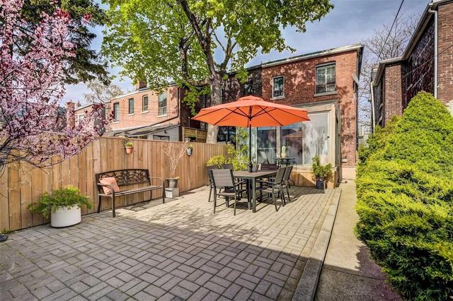 206 Emerson Ave, House semidetached with 3 bedrooms, 2 bathrooms and 2 parking in Toronto ON | Image 22