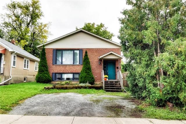 7 Woodburn Avenue, House detached with 4 bedrooms, 2 bathrooms and 2 parking in St. Catharines ON | Image 1