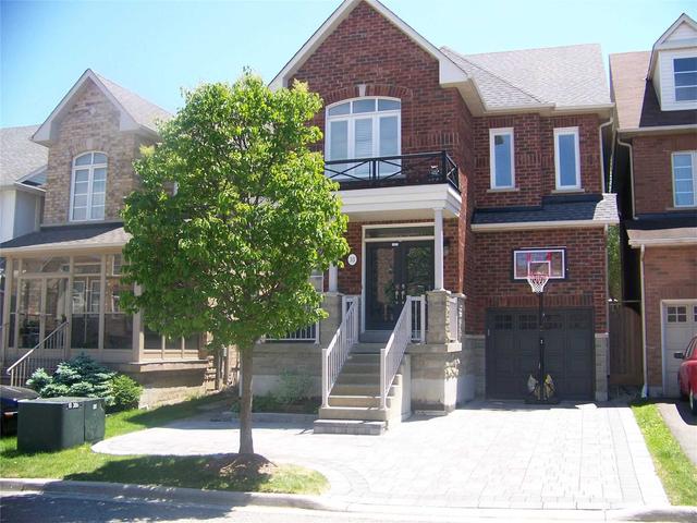 33 Mintwood Rd N, House detached with 4 bedrooms, 4 bathrooms and 2 parking in Vaughan ON | Image 1
