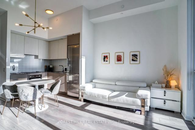 915 - 120 Parliament St, Condo with 2 bedrooms, 2 bathrooms and 1 parking in Toronto ON | Image 3