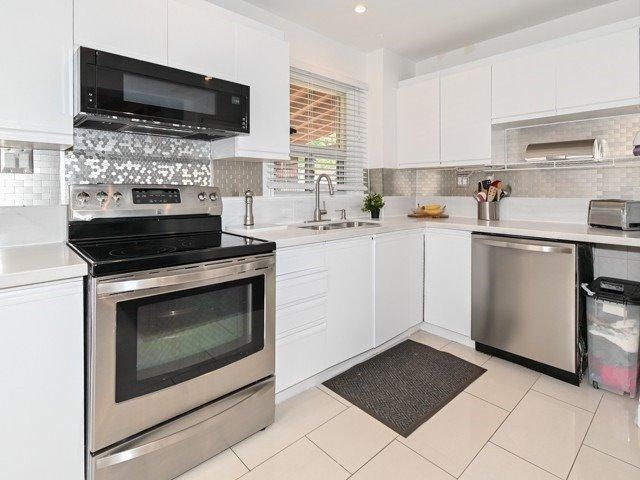 9 Minnie Ave, House detached with 4 bedrooms, 3 bathrooms and 5 parking in Toronto ON | Image 24