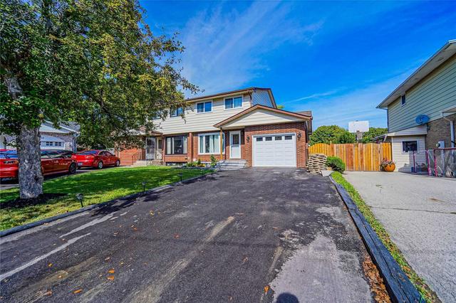 26 Westfield Dr, House semidetached with 3 bedrooms, 3 bathrooms and 5 parking in St. Catharines ON | Image 1