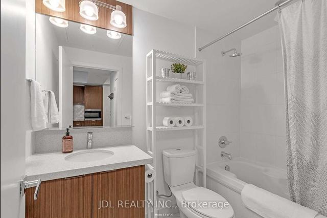 1707 - 21 Widmer St, Condo with 1 bedrooms, 1 bathrooms and 0 parking in Toronto ON | Image 9