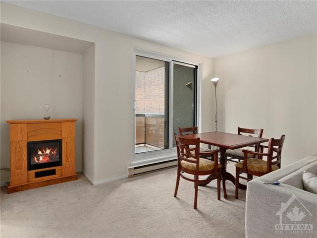 1110 - 199 Kent Street, Condo with 3 bedrooms, 2 bathrooms and 1 parking in Ottawa ON | Image 6