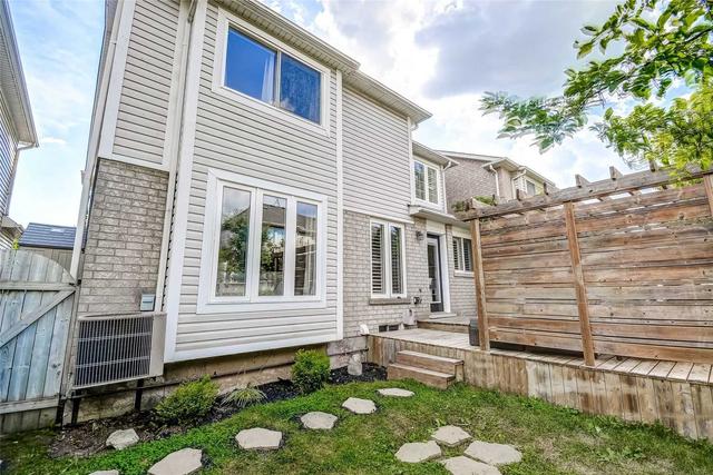2238 Casselman Crt, House detached with 3 bedrooms, 3 bathrooms and 3 parking in Burlington ON | Image 31