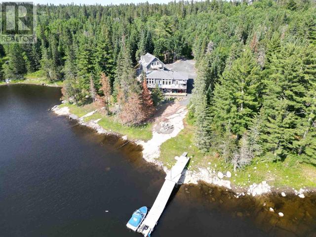 211 A Peterson Dr, House detached with 5 bedrooms, 3 bathrooms and null parking in Kenora ON | Image 3