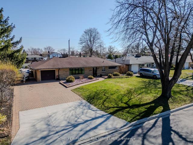 2664 Buckingham Dr, House detached with 3 bedrooms, 1 bathrooms and 9 parking in Windsor ON | Image 1