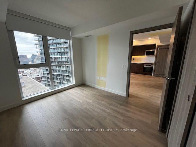 1910 - 38 Widmer St, Condo with 1 bedrooms, 1 bathrooms and 0 parking in Toronto ON | Image 6