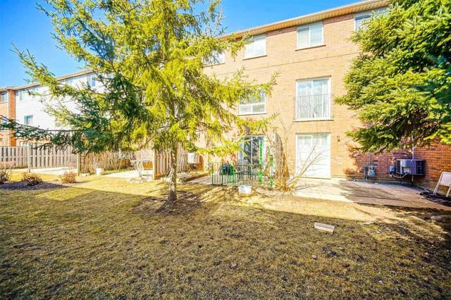 9 - 80 Acorn Pl, Townhouse with 3 bedrooms, 2 bathrooms and 2 parking in Mississauga ON | Image 22