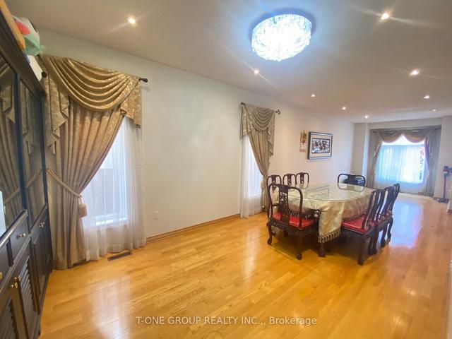 88 Sanwood Blvd, House detached with 4 bedrooms, 4 bathrooms and 2 parking in Toronto ON | Image 28