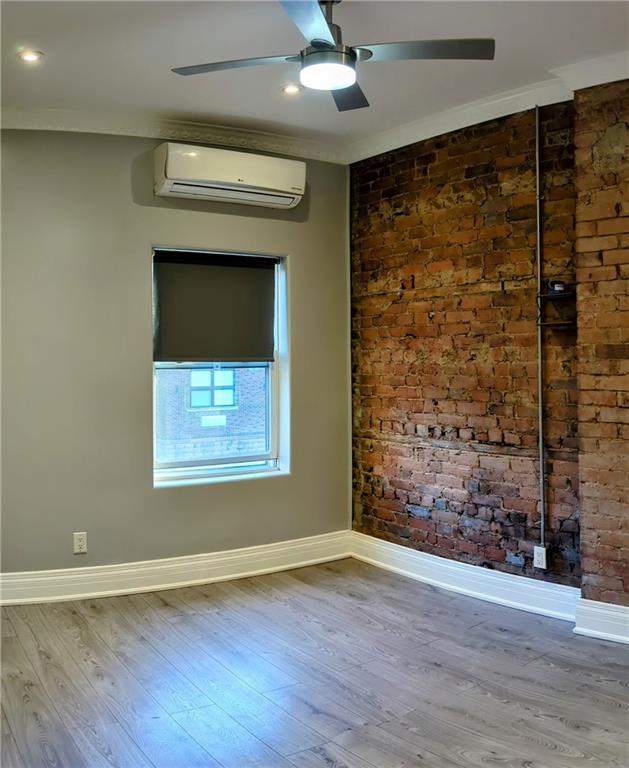 1 - 274 King Street W, Condo with 2 bedrooms, 1 bathrooms and null parking in Hamilton ON | Image 11