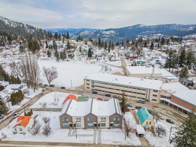 4 - 2452 Washington Street, House attached with 3 bedrooms, 3 bathrooms and null parking in Rossland BC | Image 50