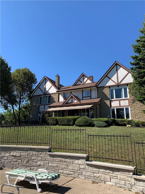 140 Lakeshore Road, House detached with 6 bedrooms, 2 bathrooms and 10 parking in Fort Erie ON | Image 33