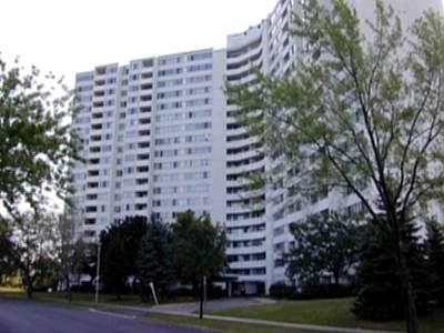 1908 - 530 Lolita Gdns, Condo with 2 bedrooms, 1 bathrooms and 2 parking in Mississauga ON | Image 1