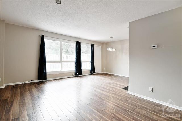 222 Romulus Private, Townhouse with 4 bedrooms, 3 bathrooms and 2 parking in Ottawa ON | Image 10