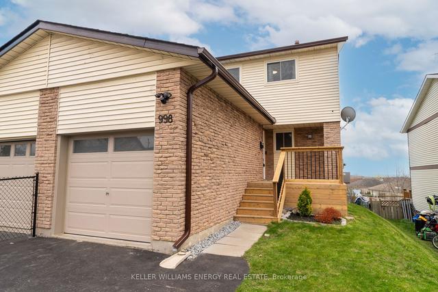 998 Southgate Dr, House semidetached with 3 bedrooms, 2 bathrooms and 3 parking in Oshawa ON | Image 12