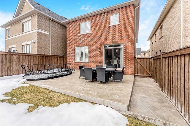 4 Fengate Lane, House detached with 3 bedrooms, 3 bathrooms and 2 parking in Halton Hills ON | Image 25