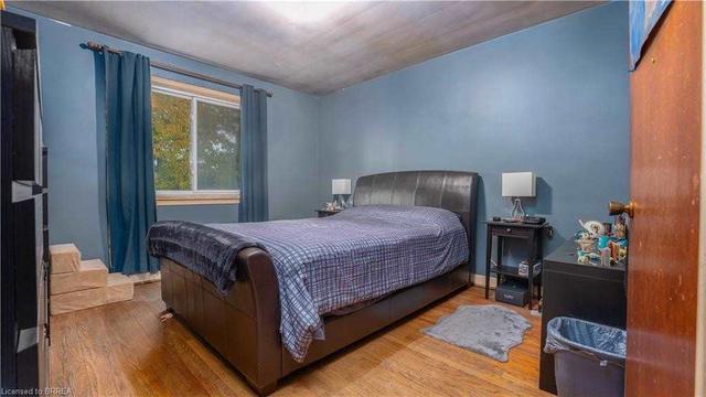 53 Rayside Dr, House detached with 3 bedrooms, 2 bathrooms and 2 parking in Toronto ON | Image 7