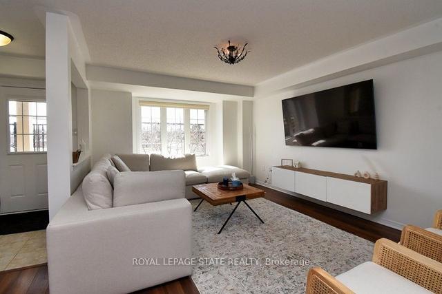 37 - 194 Kingston Rd W, Townhouse with 3 bedrooms, 2 bathrooms and 1 parking in Ajax ON | Image 3