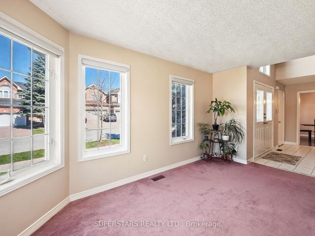 82 Halterwood Circ, House detached with 4 bedrooms, 3 bathrooms and 4 parking in Markham ON | Image 5
